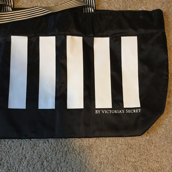 Women's Victoria Secret Tote Bag NWT - Picture 4 of 5
